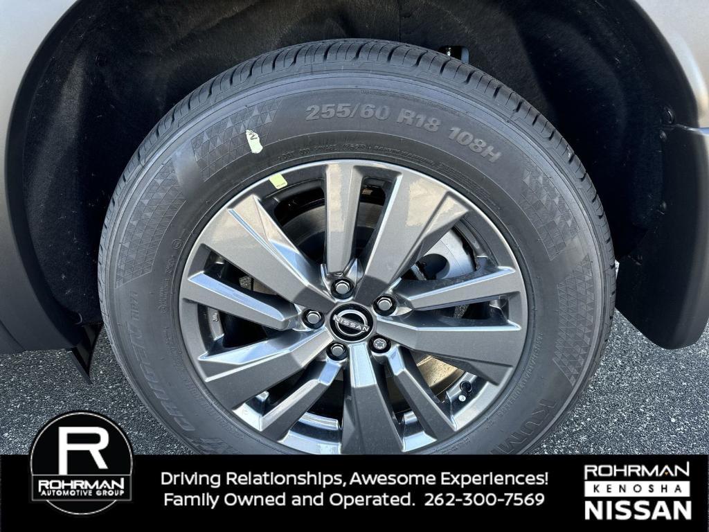 new 2025 Nissan Pathfinder car, priced at $33,225