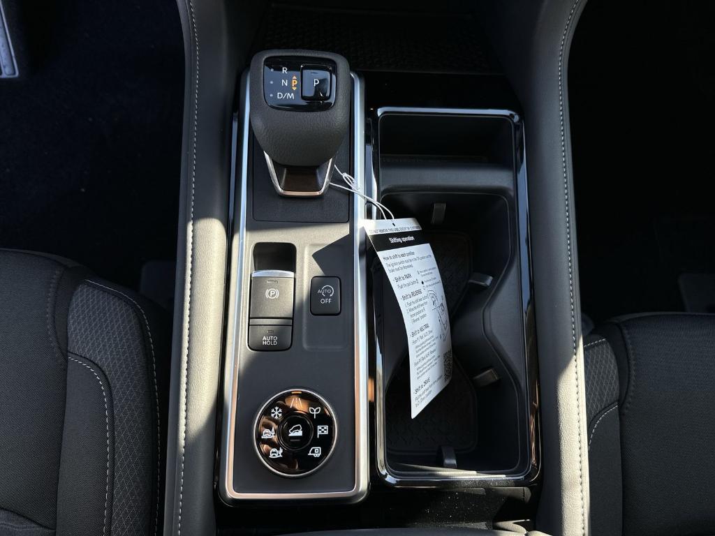 new 2025 Nissan Pathfinder car, priced at $33,225