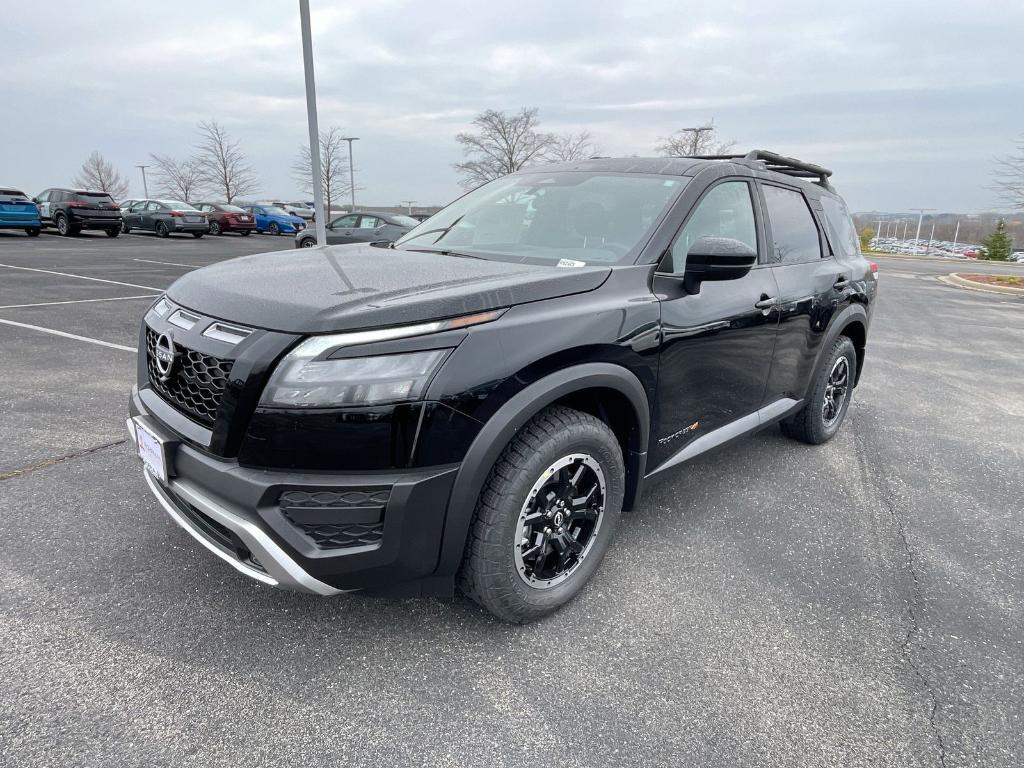 new 2025 Nissan Pathfinder car, priced at $40,236