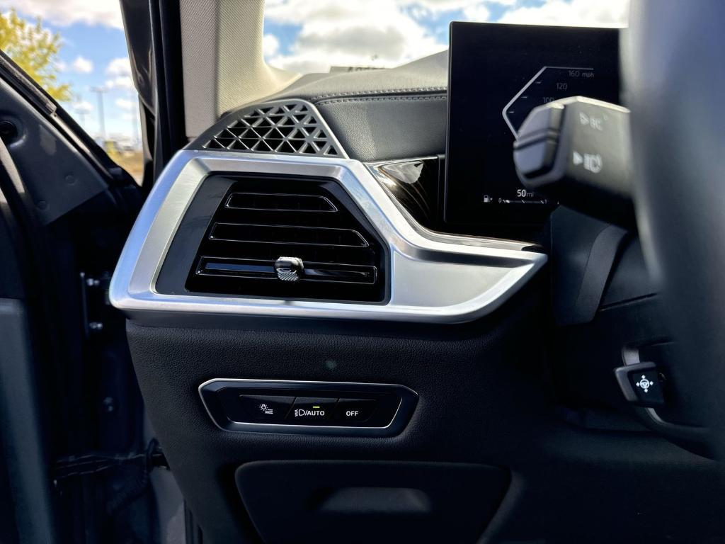 used 2025 BMW X7 car, priced at $59,513