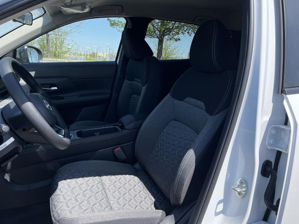 new 2025 Nissan Kicks car, priced at $28,625