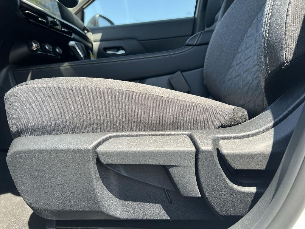 new 2025 Nissan Kicks car, priced at $24,888