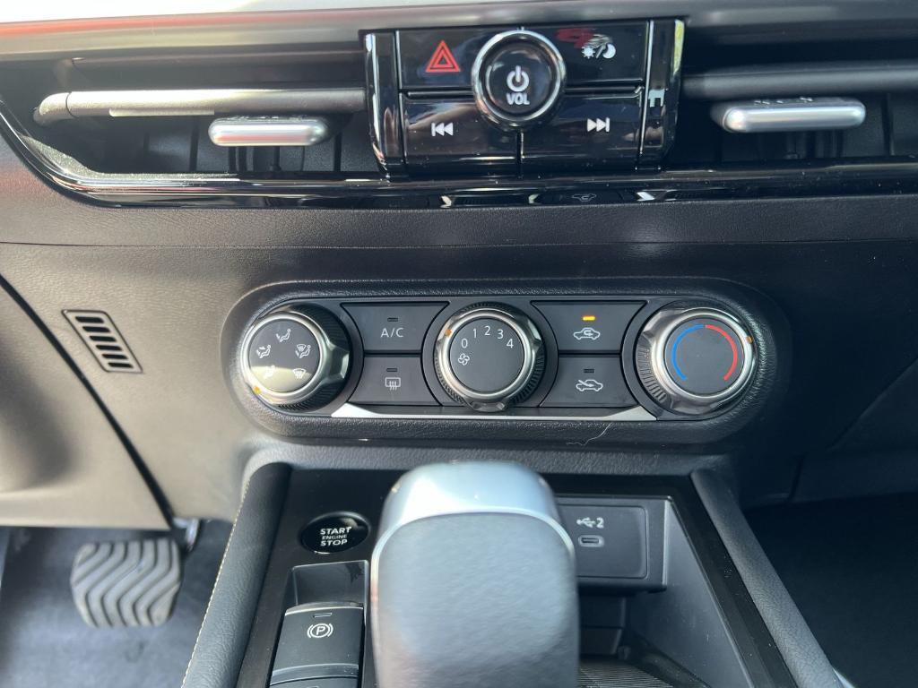 new 2025 Nissan Kicks car, priced at $28,625