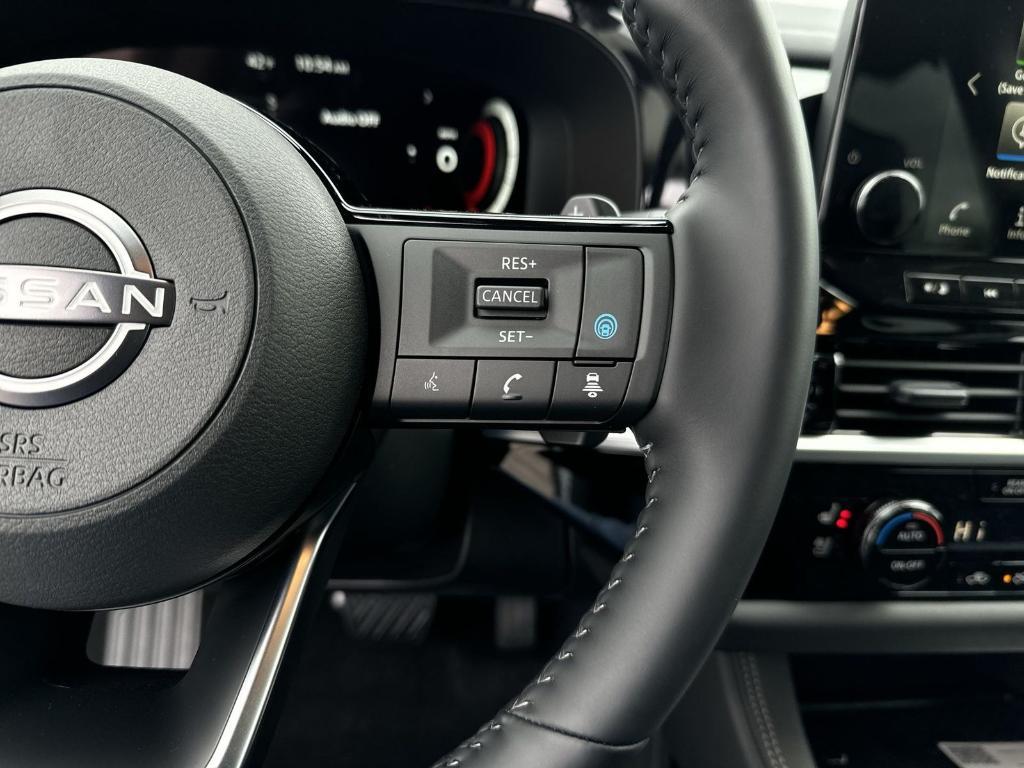 new 2025 Nissan Pathfinder car, priced at $44,131