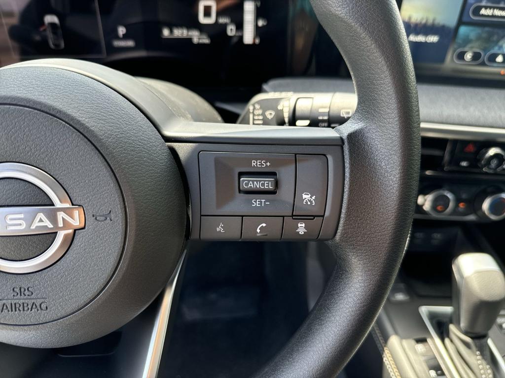 new 2025 Nissan Kicks car, priced at $25,081