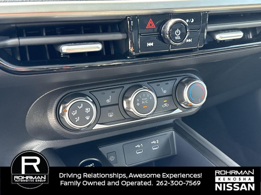 new 2025 Nissan Kicks car, priced at $25,081