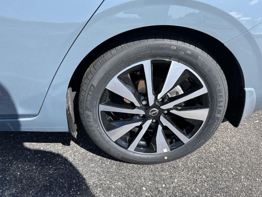 new 2025 Nissan Sentra car, priced at $21,292