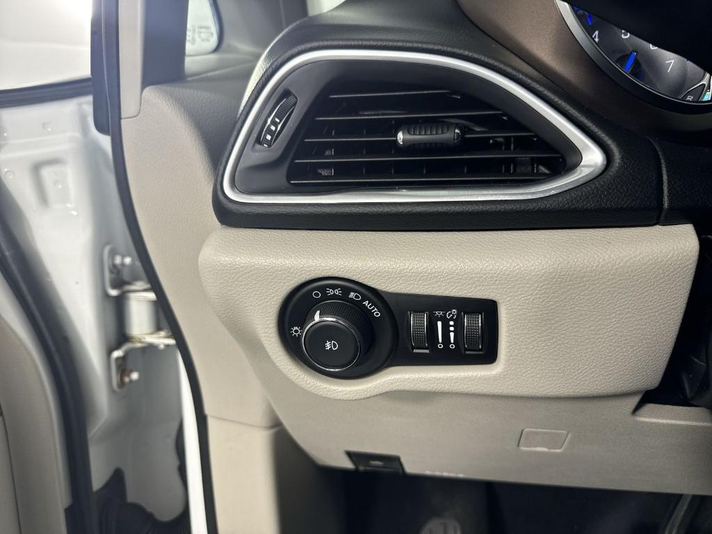 used 2019 Chrysler Pacifica car, priced at $17,323