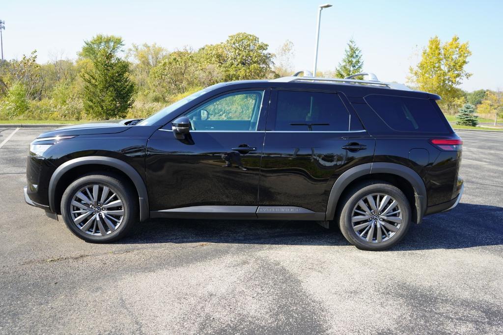 new 2024 Nissan Pathfinder car, priced at $40,407