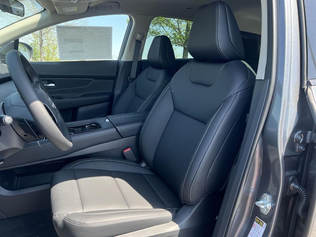 new 2025 Nissan Murano car, priced at $36,876