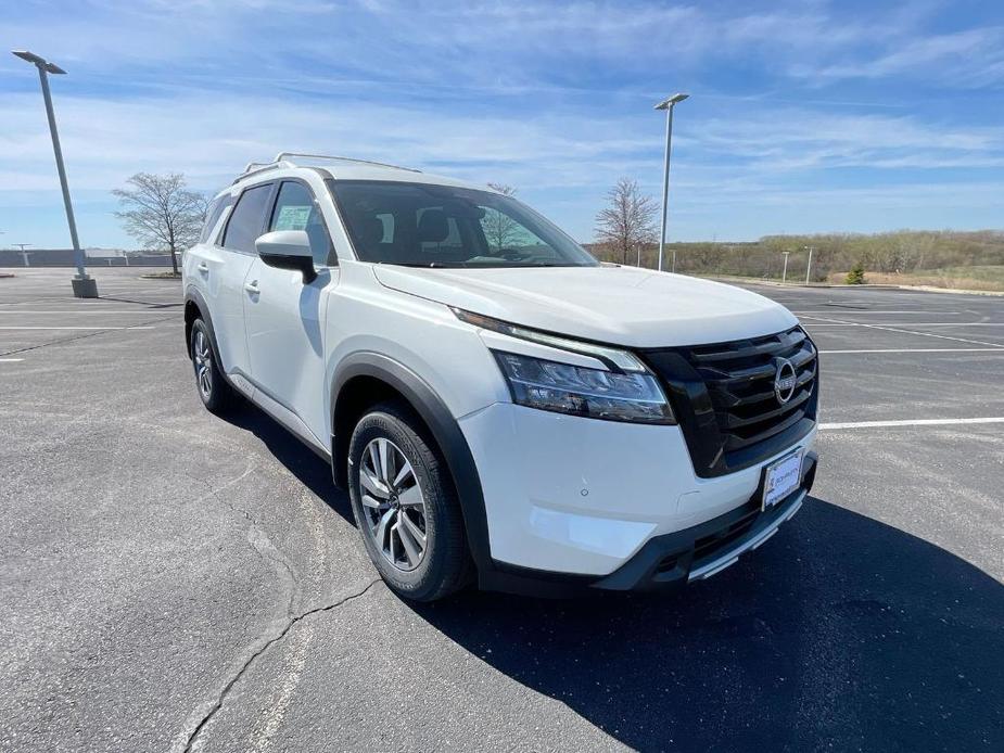 new 2024 Nissan Pathfinder car, priced at $38,419