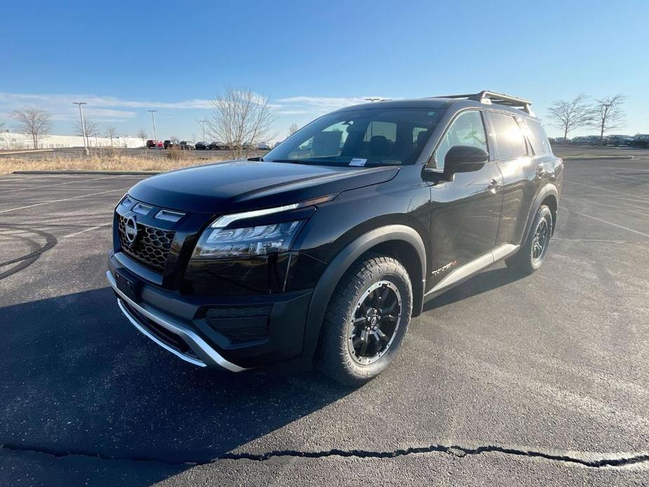 new 2025 Nissan Pathfinder car, priced at $40,214