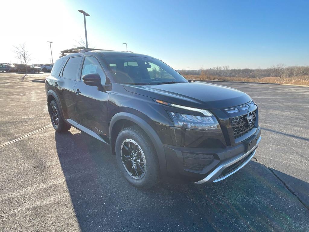 new 2025 Nissan Pathfinder car, priced at $40,214