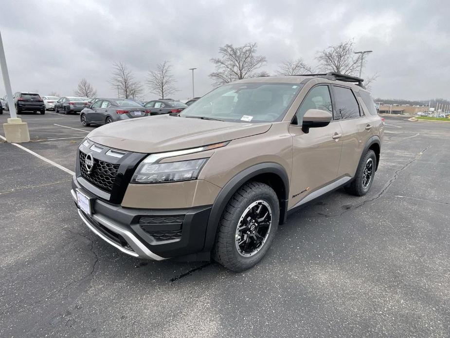 new 2025 Nissan Pathfinder car, priced at $40,621