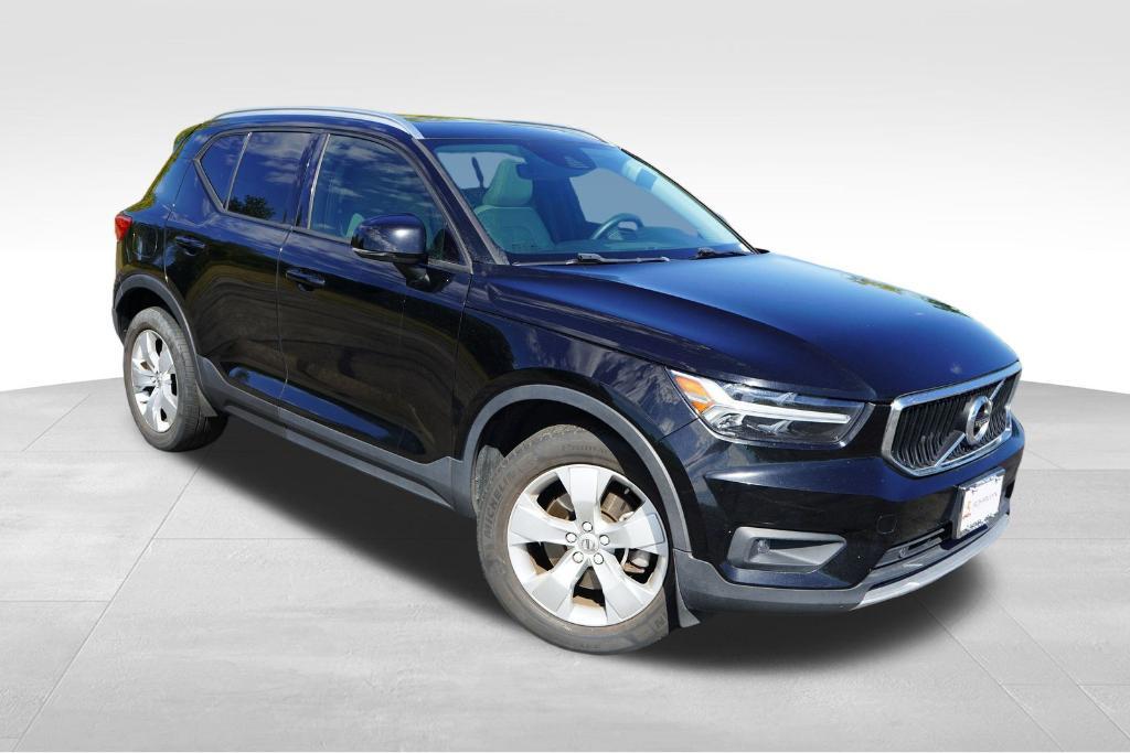 used 2021 Volvo XC40 car, priced at $23,500