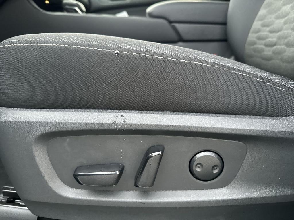 new 2025 Nissan Pathfinder car, priced at $32,775