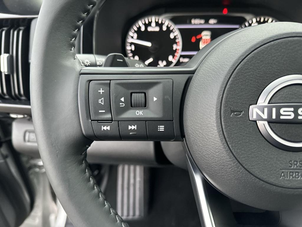 new 2025 Nissan Pathfinder car, priced at $32,775