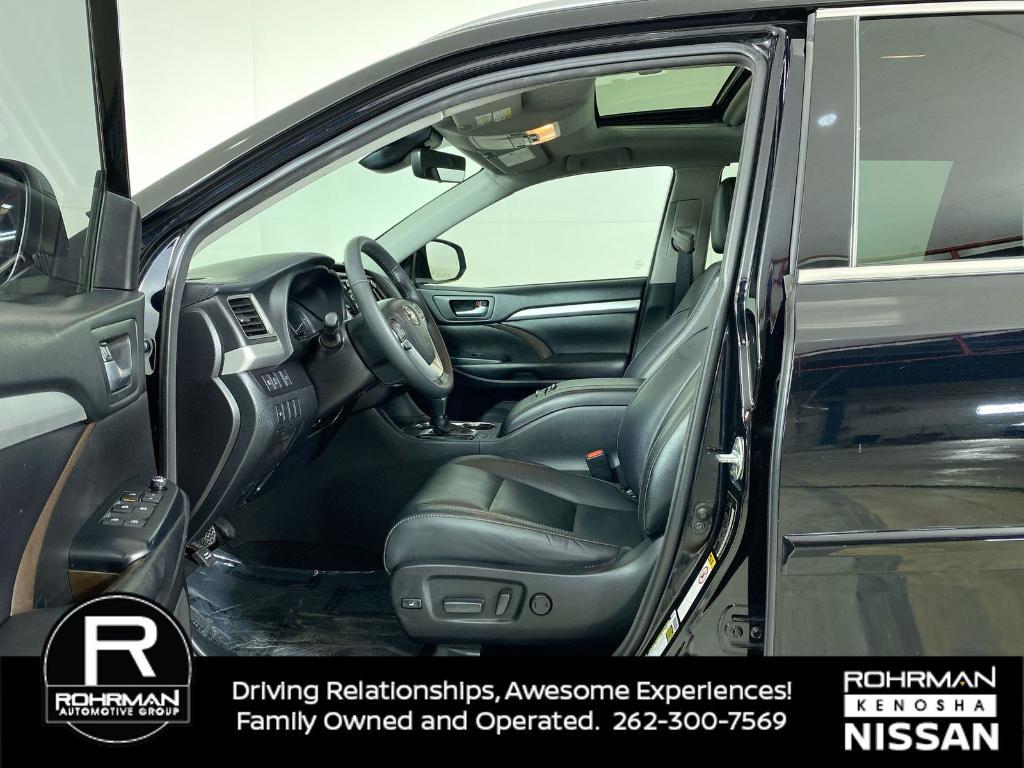 used 2018 Toyota Highlander car, priced at $24,741