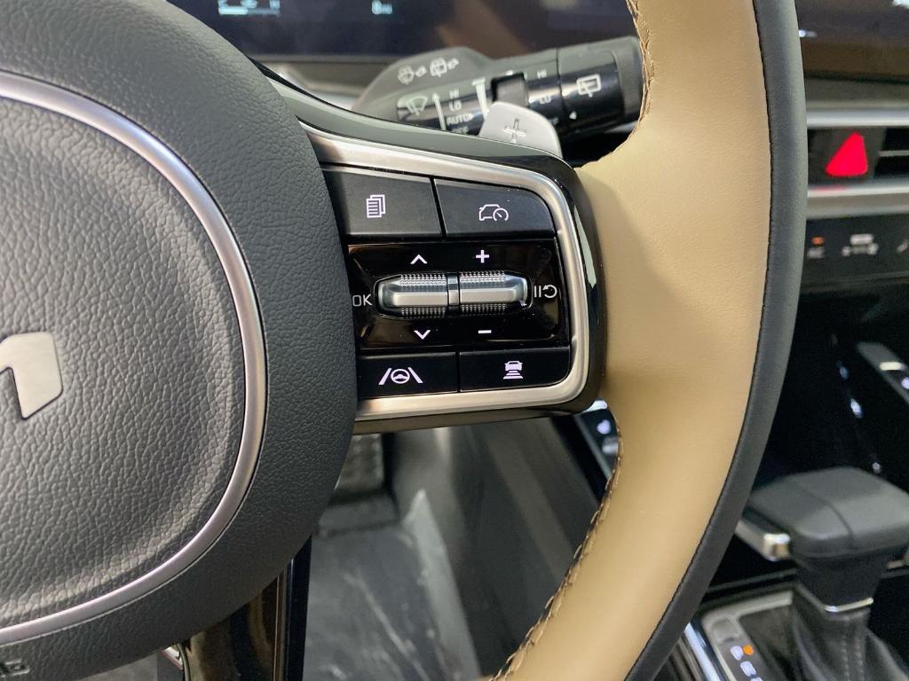 used 2024 Kia Sorento car, priced at $37,244