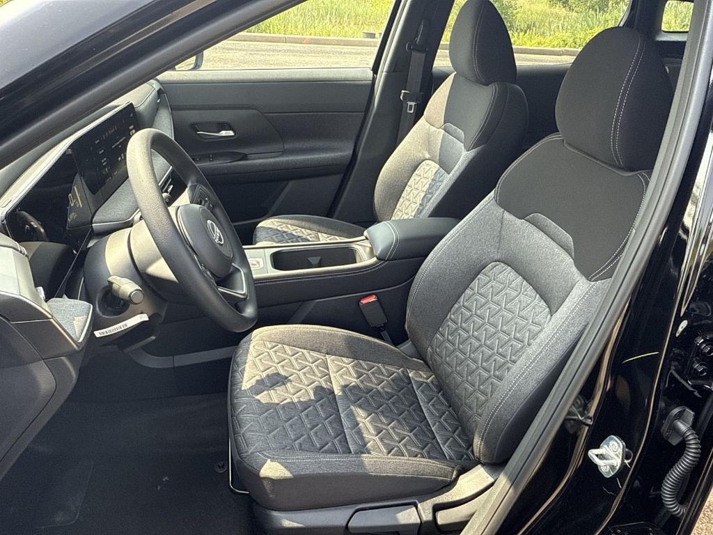 new 2025 Nissan Kicks car, priced at $24,856