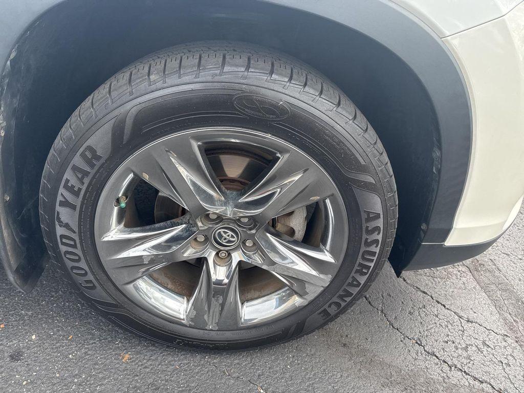 used 2018 Toyota Highlander car, priced at $26,750