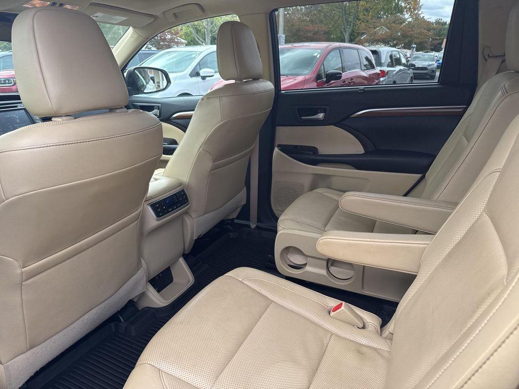 used 2018 Toyota Highlander car, priced at $26,750