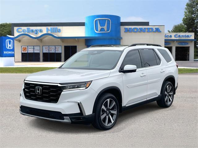 used 2023 Honda Pilot car, priced at $47,365