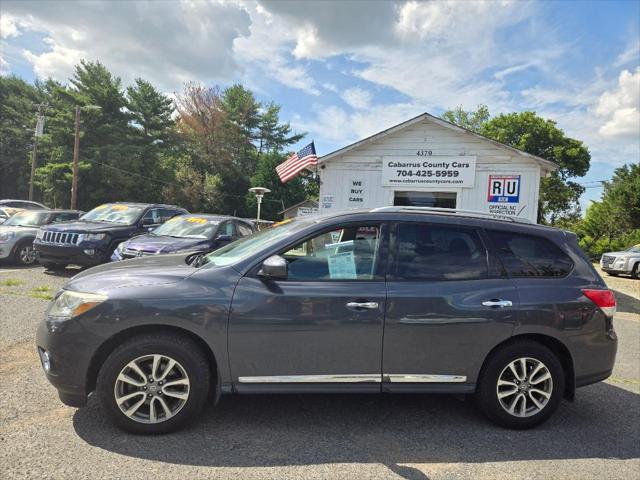 used 2014 Nissan Pathfinder car, priced at $9,999