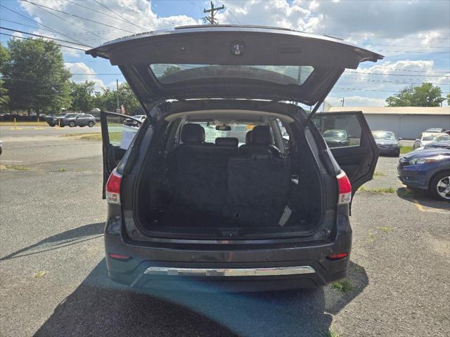 used 2014 Nissan Pathfinder car, priced at $9,999