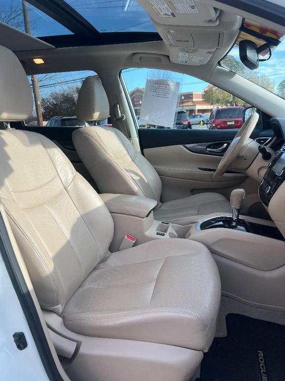 used 2015 Nissan Rogue car, priced at $9,399