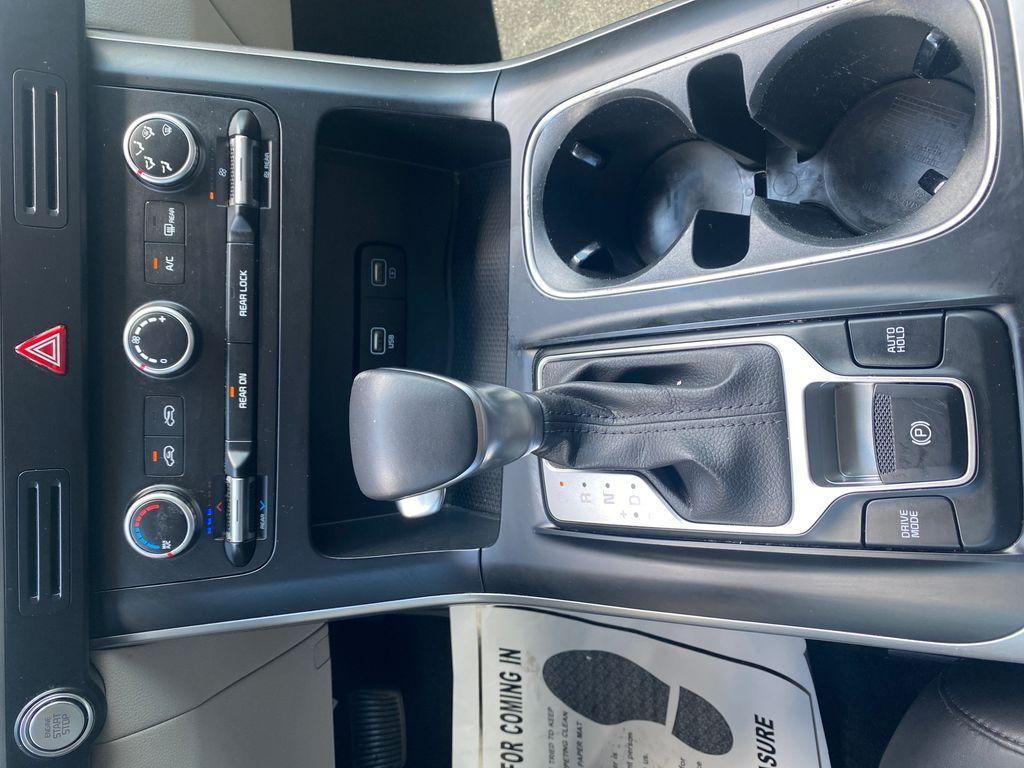 used 2023 Kia Carnival car, priced at $28,830