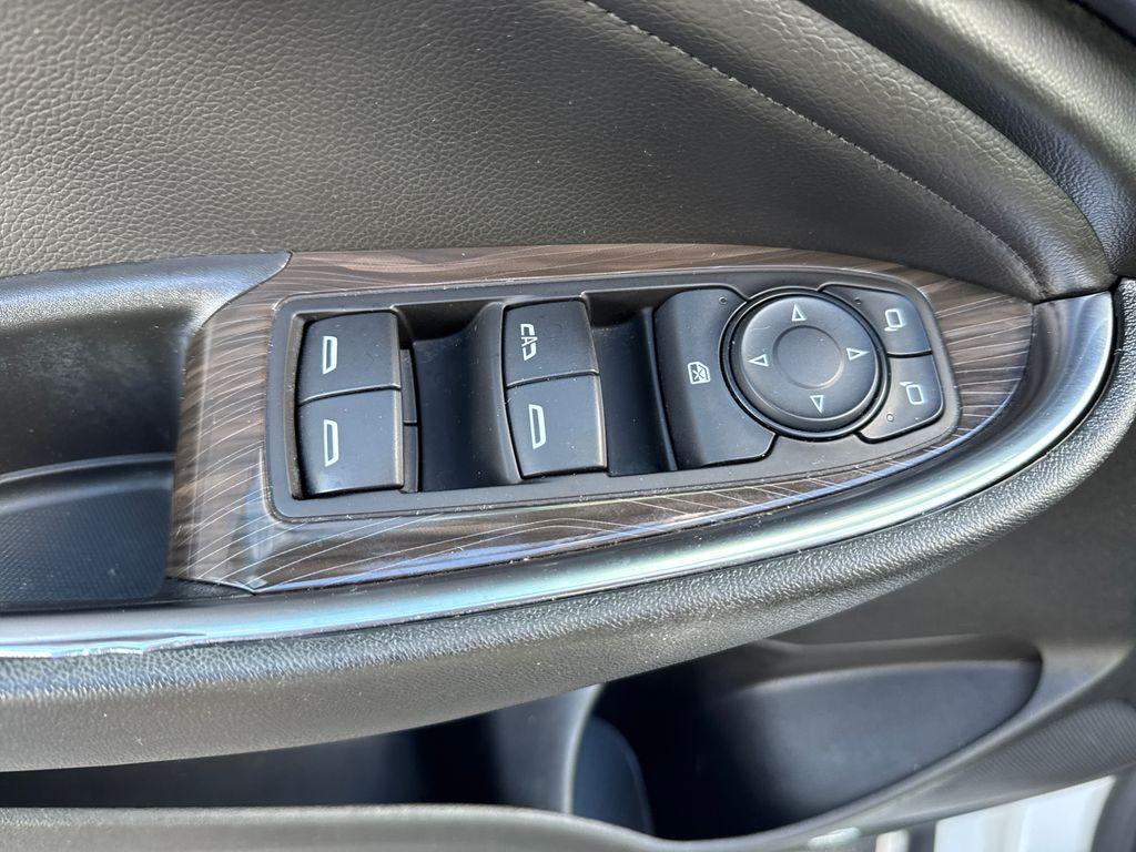 used 2020 Chevrolet Malibu car, priced at $14,884