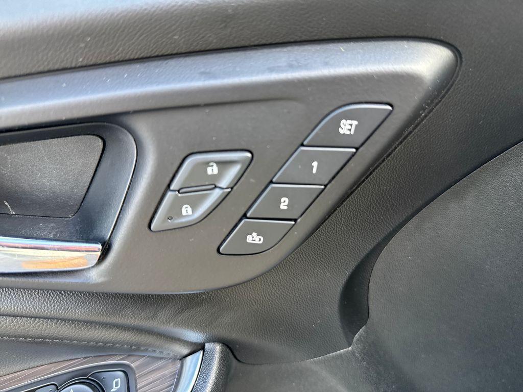 used 2020 Chevrolet Malibu car, priced at $14,884