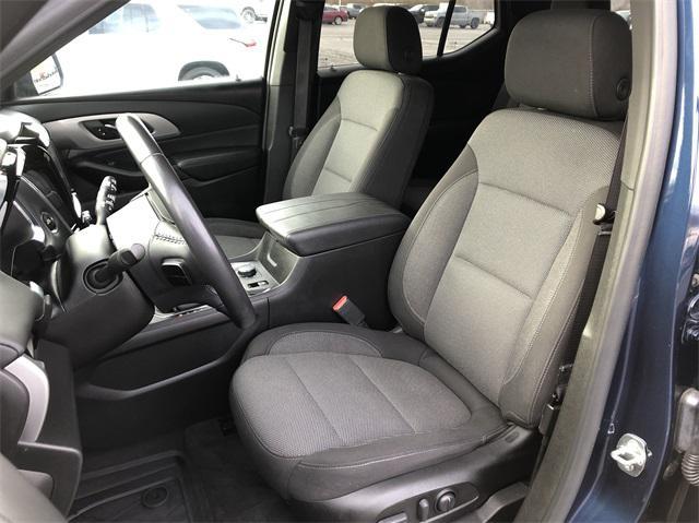 used 2022 Chevrolet Traverse car, priced at $30,336