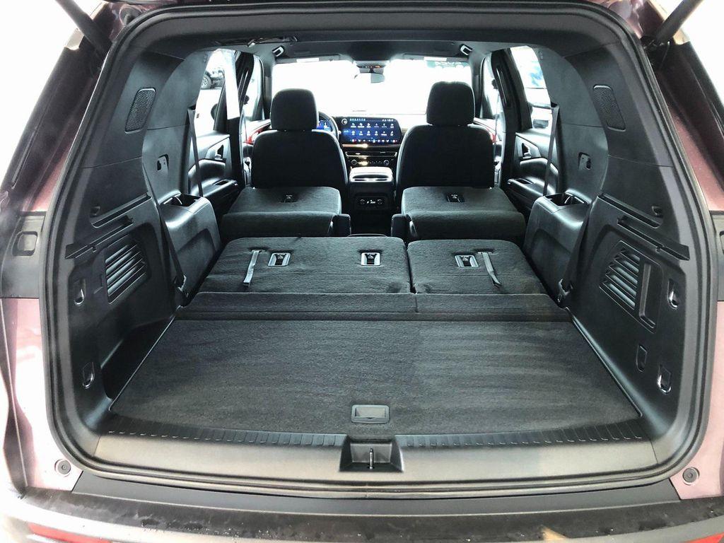 used 2024 Chevrolet Traverse car, priced at $42,782