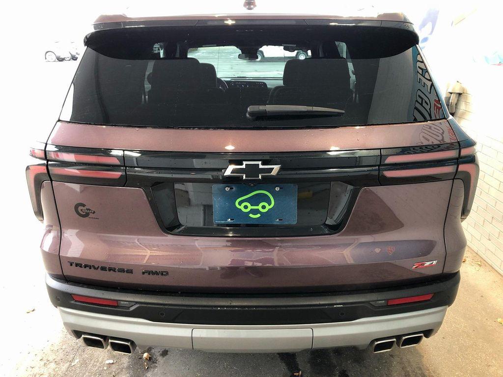 used 2024 Chevrolet Traverse car, priced at $42,782