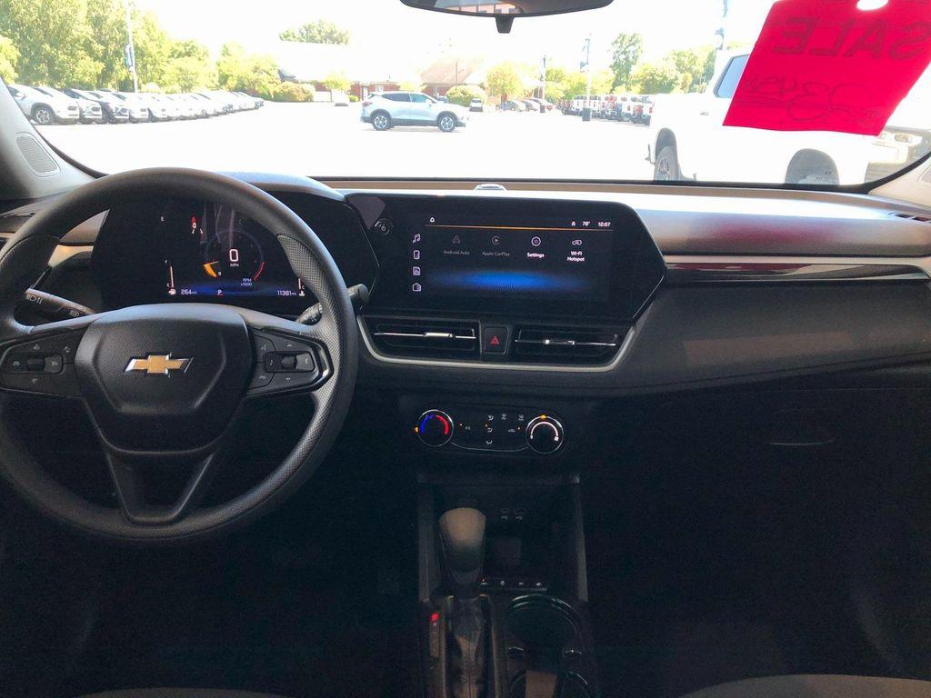 used 2024 Chevrolet TrailBlazer car, priced at $23,458