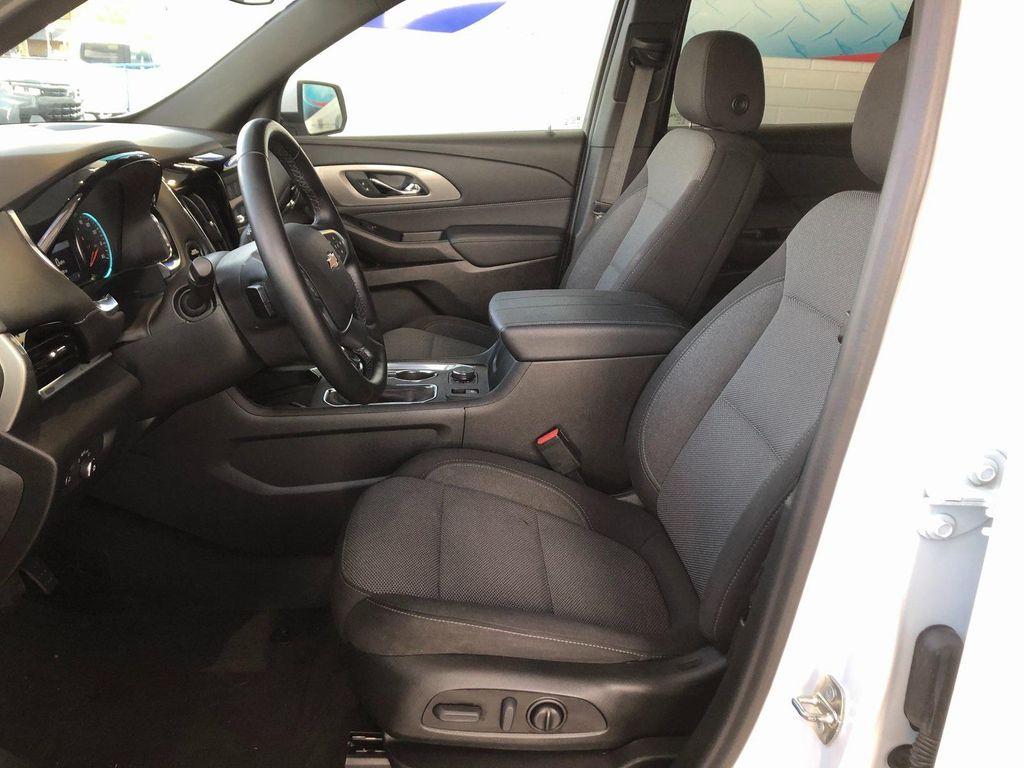 used 2023 Chevrolet Traverse car, priced at $30,240