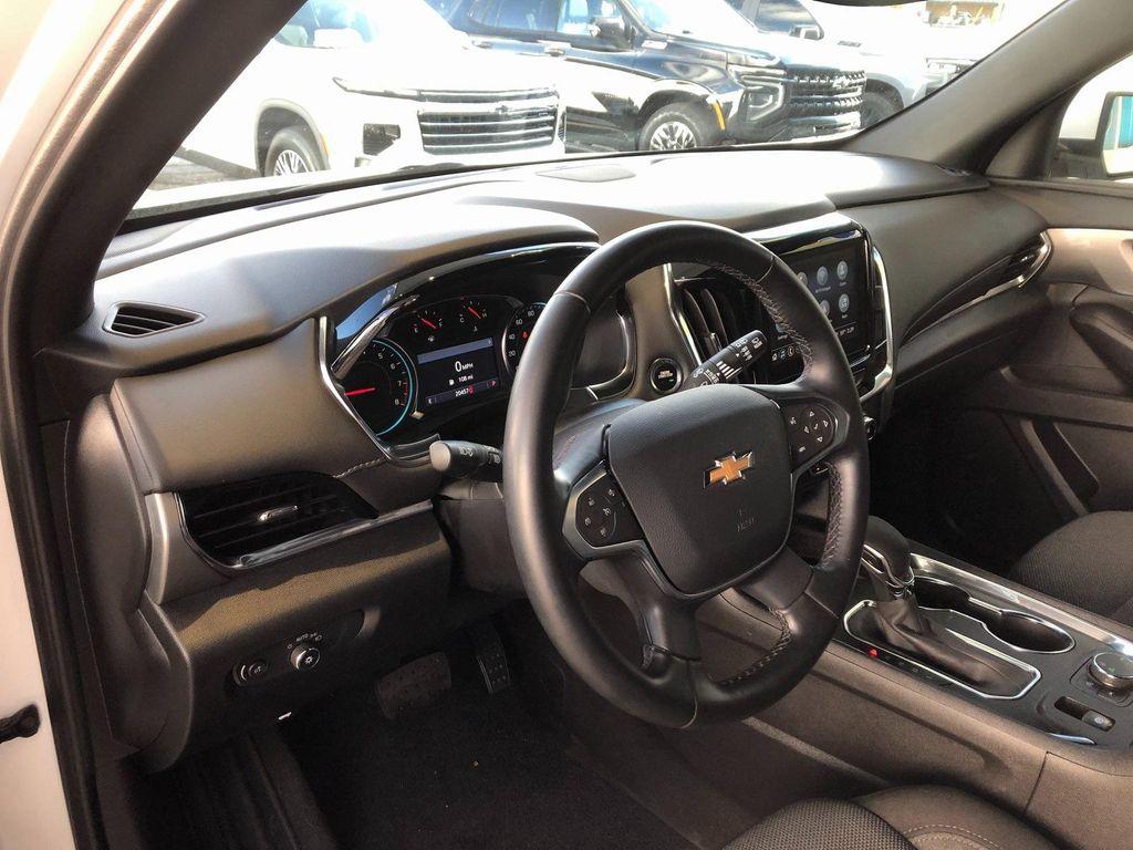 used 2023 Chevrolet Traverse car, priced at $30,240