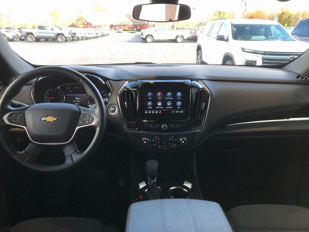 used 2023 Chevrolet Traverse car, priced at $30,240
