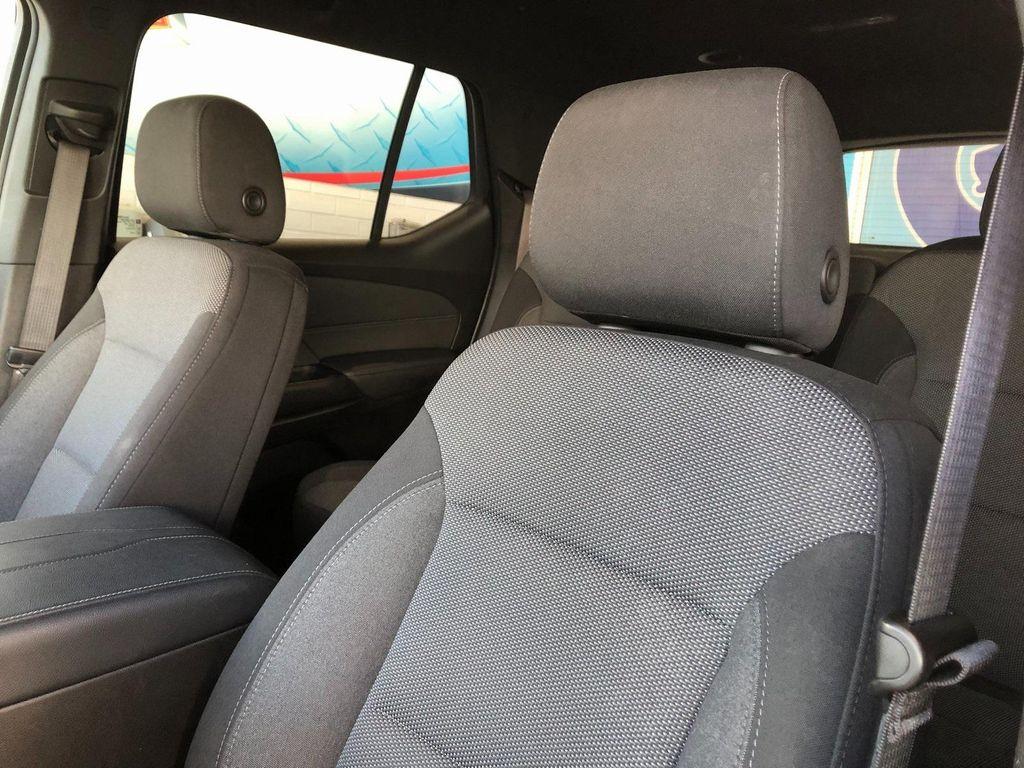 used 2023 Chevrolet Traverse car, priced at $30,240