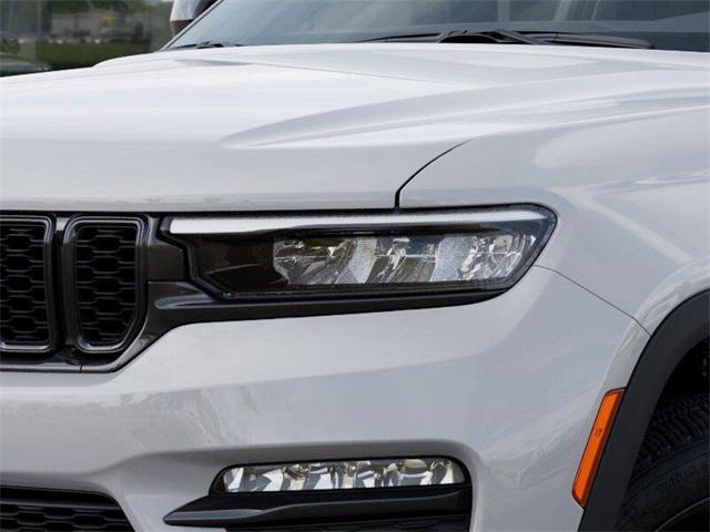 new 2025 Jeep Grand Cherokee car, priced at $50,885