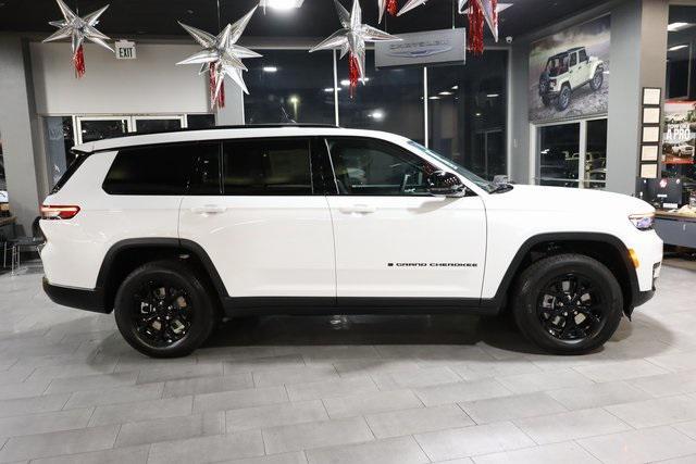 new 2025 Jeep Grand Cherokee L car, priced at $46,000