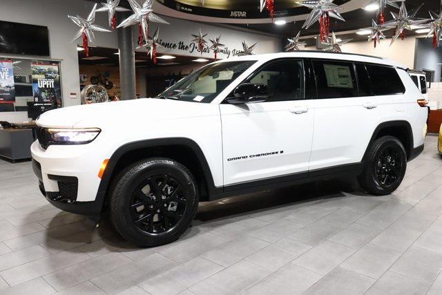 new 2025 Jeep Grand Cherokee L car, priced at $46,000