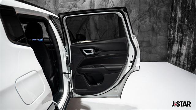 new 2026 Jeep Compass car, priced at $30,500