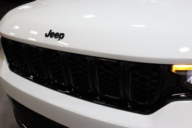 new 2025 Jeep Grand Cherokee car, priced at $45,080