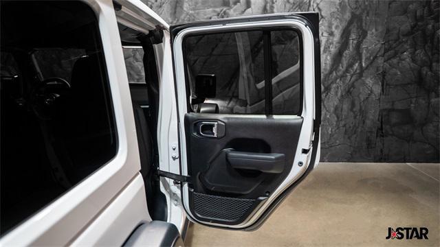 used 2020 Jeep Grand Cherokee car, priced at $25,500