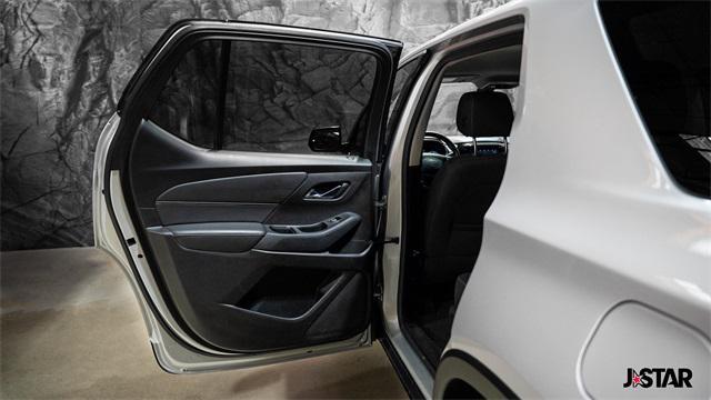 used 2020 Chevrolet Traverse car, priced at $22,500