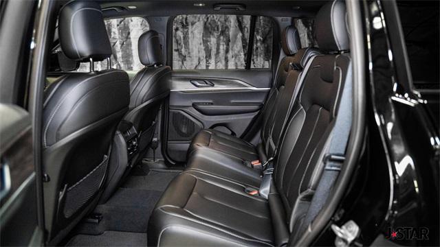 new 2025 Jeep Grand Cherokee car, priced at $51,480