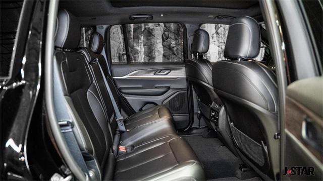 new 2025 Jeep Grand Cherokee car, priced at $51,480